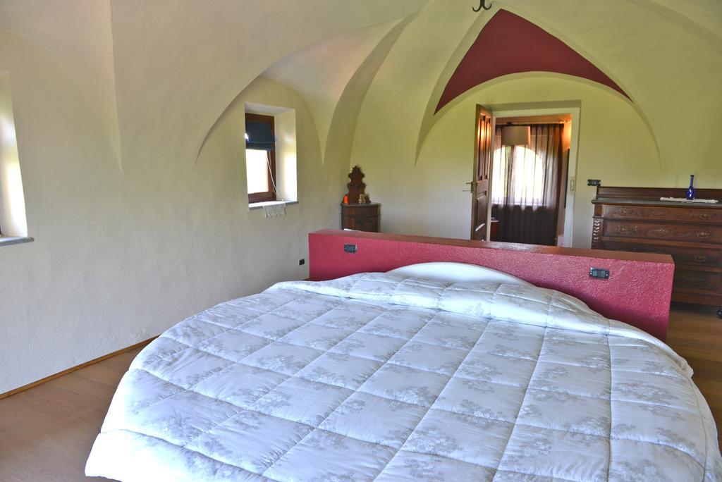 Casa Vacanze Il Brichet Mondovì Szoba fotó
